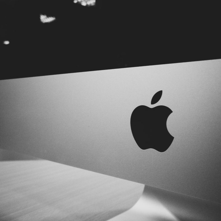 apple apple