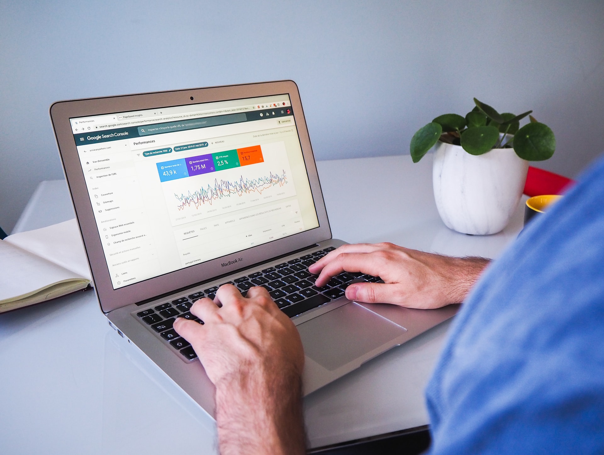 google-search-console-on-laptop Man using Google Search Console on a laptop